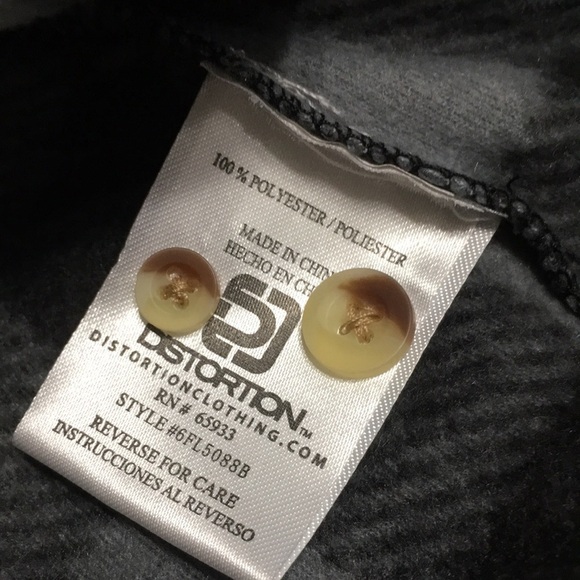 Distortion boys soft plaid flannel  button down shirt. Size 8 - Picture 10 of 11